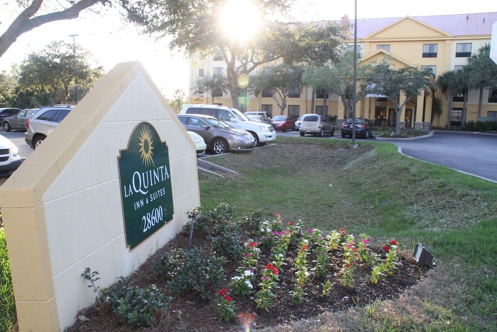 Готель La Quinta By Wyndham Bonita Springs Naples North Екстер'єр фото