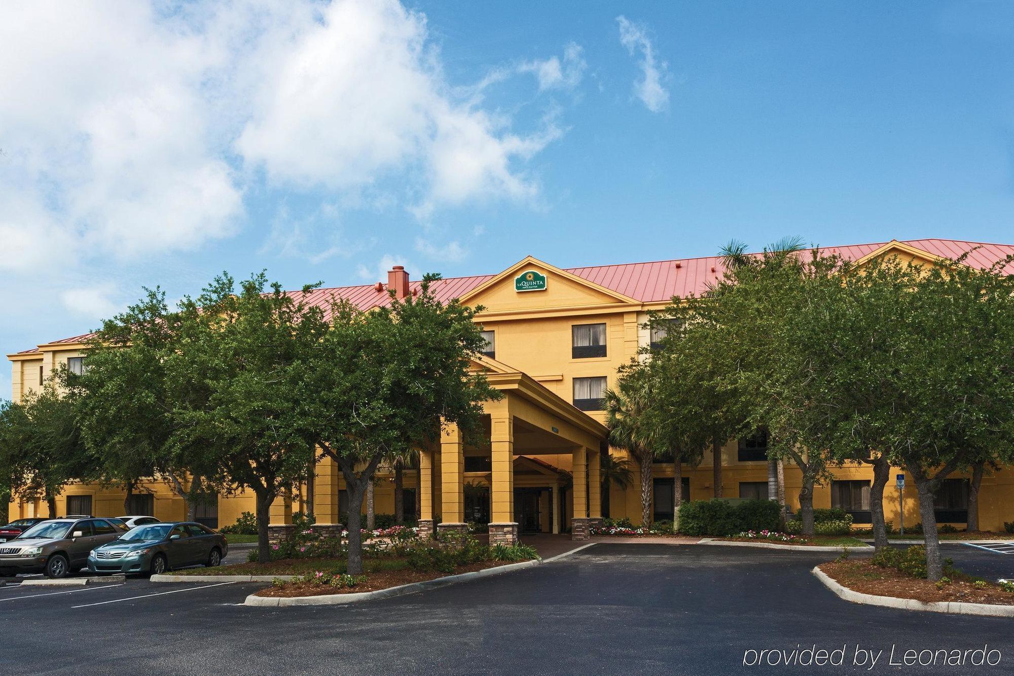 Готель La Quinta By Wyndham Bonita Springs Naples North Екстер'єр фото